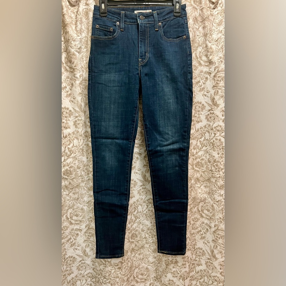 Levi's 721 High Rise Skinny Dark Blue Women's Skinny Jeans EUC!